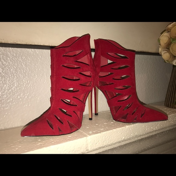 Size 7 Red booties - Picture 2 of 3